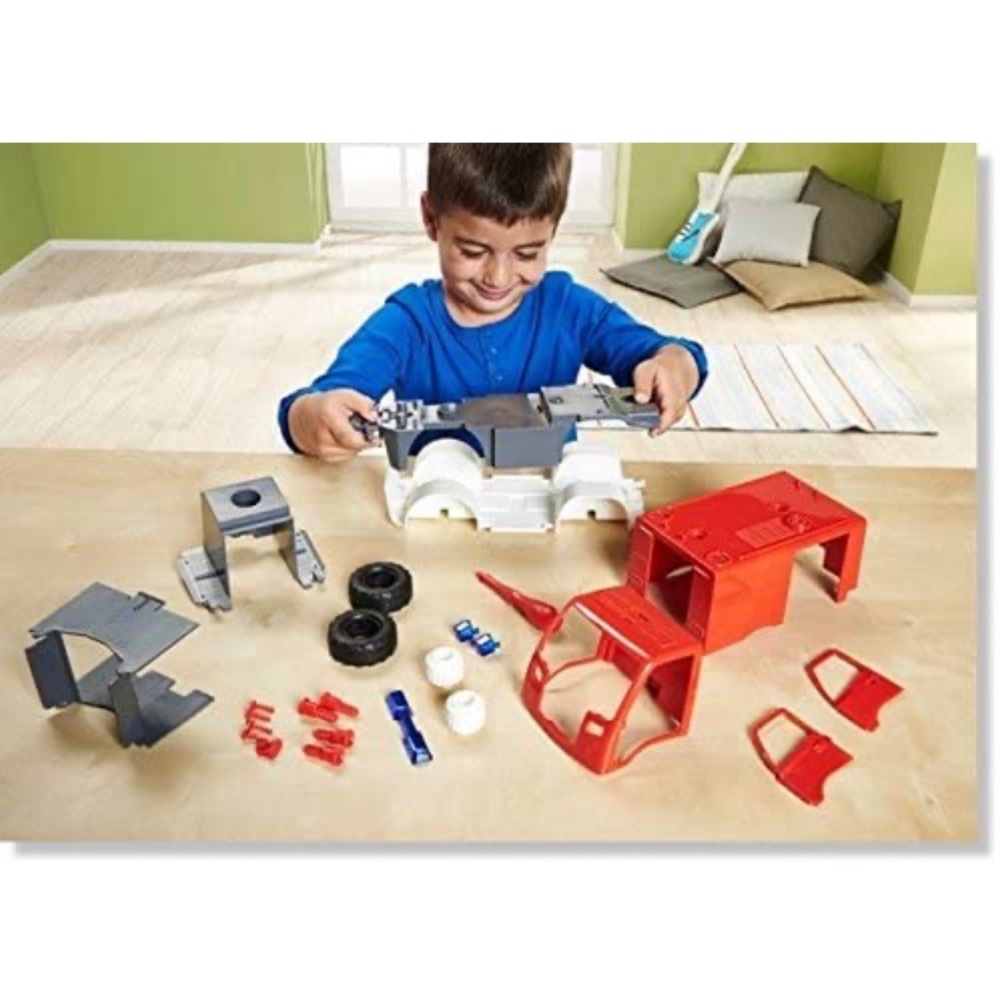Revell Junior Model Kit - Picture 3 of 6